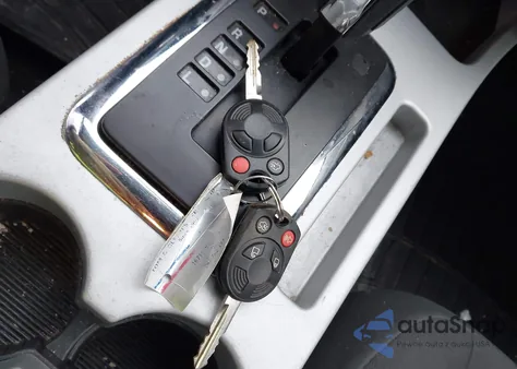 2010 Mercury Mariner z USA, uszkodzony, nr VIN 4M2CN8B74AKJ10797